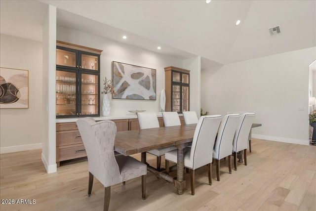 10655 E DESERT COVE Avenue, Scottsdale, AZ 85259