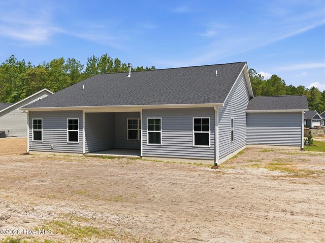 3003 Tucker Hill Drive, Grimesland, NC 27837