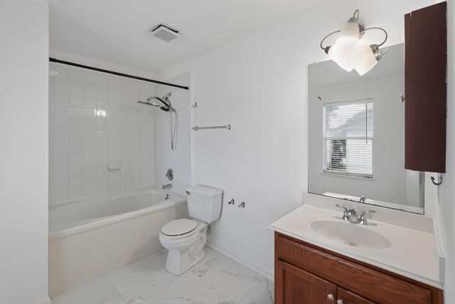 331 Mantova Drive, Houston, TX 77073