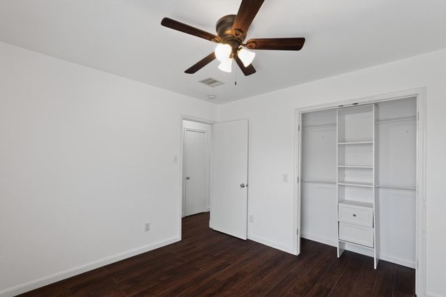 331 Mantova Drive, Houston, TX 77073