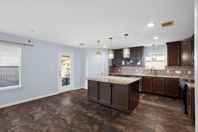 331 Mantova Drive, Houston, TX 77073