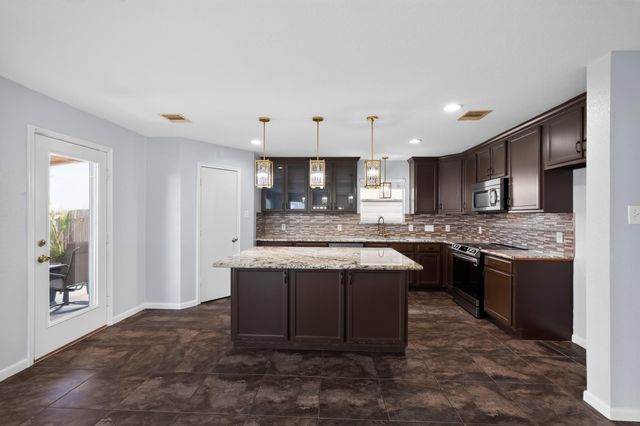 331 Mantova Drive, Houston, TX 77073