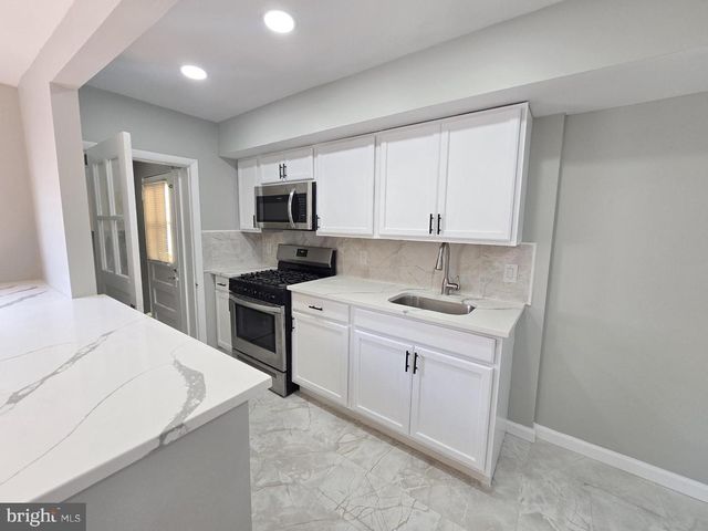 6506 GUYER AVE, Philadelphia, PA 19142