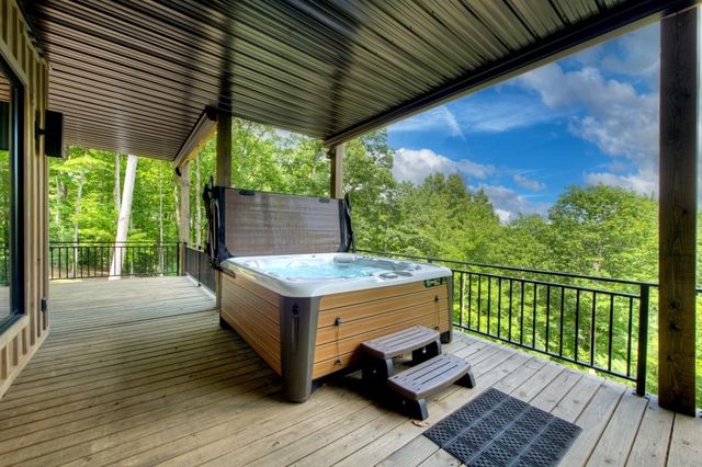 417 Bill Claypool Drive, Blue Ridge, GA 30513