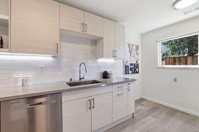 111 Nancy Court, Mountain View, CA 94041