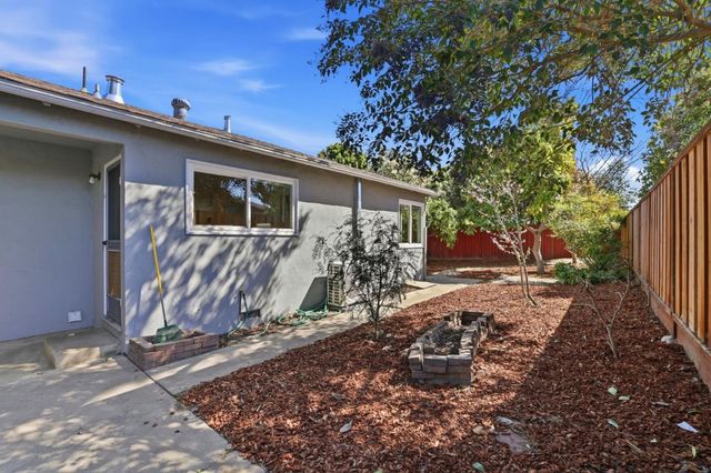 111 Nancy Court, Mountain View, CA 94041