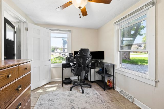 1802 W 2nd Street, Coal Valley, IL 61240