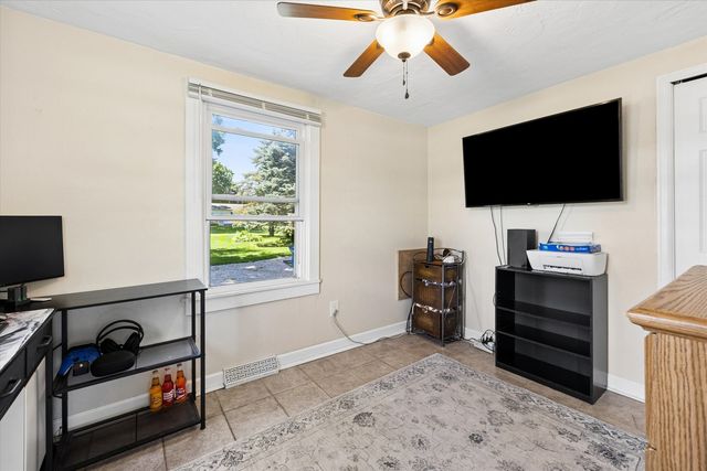1802 W 2nd Street, Coal Valley, IL 61240