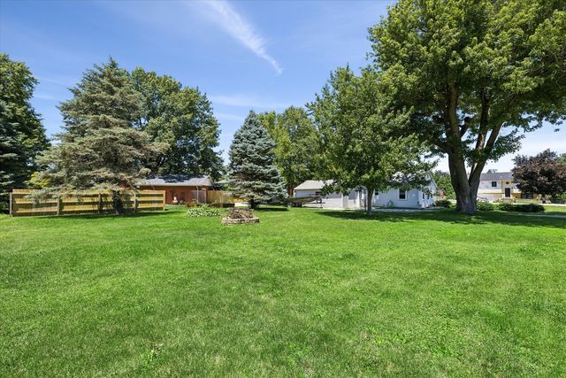 1802 W 2nd Street, Coal Valley, IL 61240