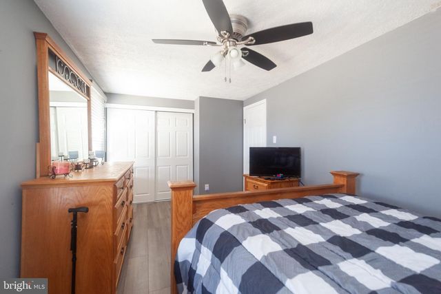 57 VANDERBILT CT, Sicklerville, NJ 08081