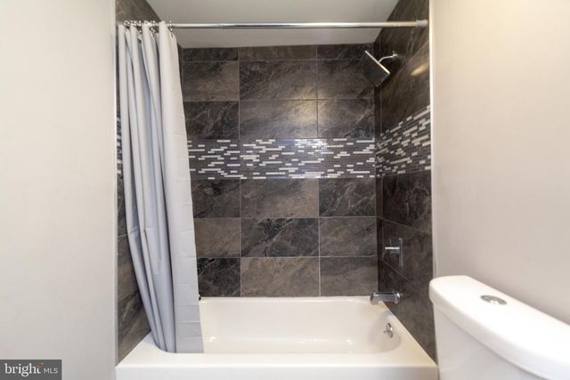 57 VANDERBILT CT, Sicklerville, NJ 08081