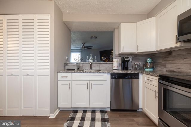 57 VANDERBILT CT, Sicklerville, NJ 08081