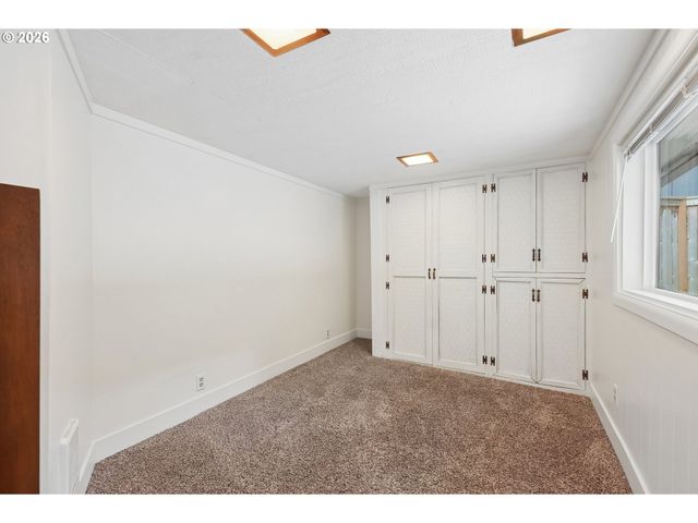 3030 Sw PENDLETON Ct, Portland, OR 97239
