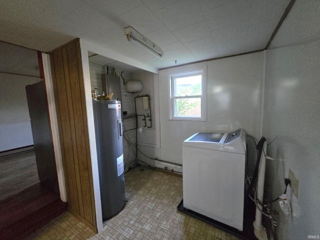 807 W Commercial Street, Hartford City, IN 47348