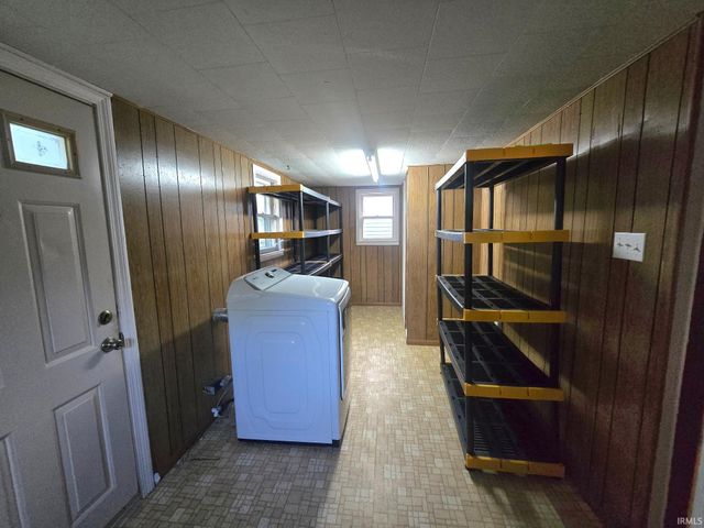 807 W Commercial Street, Hartford City, IN 47348