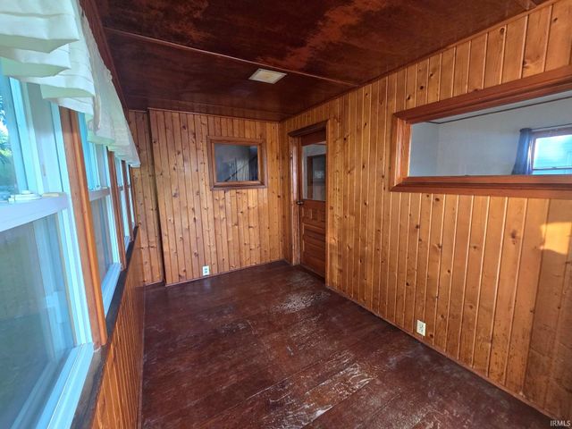 807 W Commercial Street, Hartford City, IN 47348