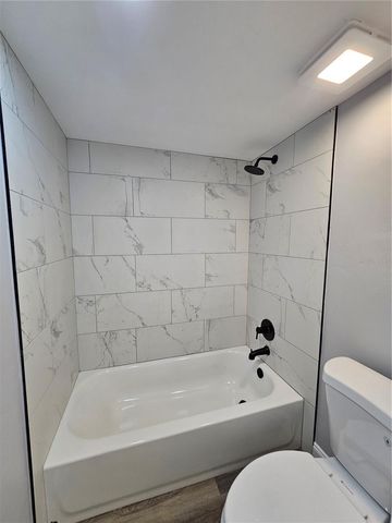 1720 GLENHOUSE DRIVE 328, Sarasota, FL 34231