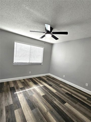 1720 GLENHOUSE DRIVE 328, Sarasota, FL 34231