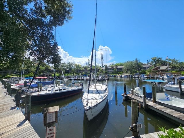 1720 GLENHOUSE DRIVE 328, Sarasota, FL 34231