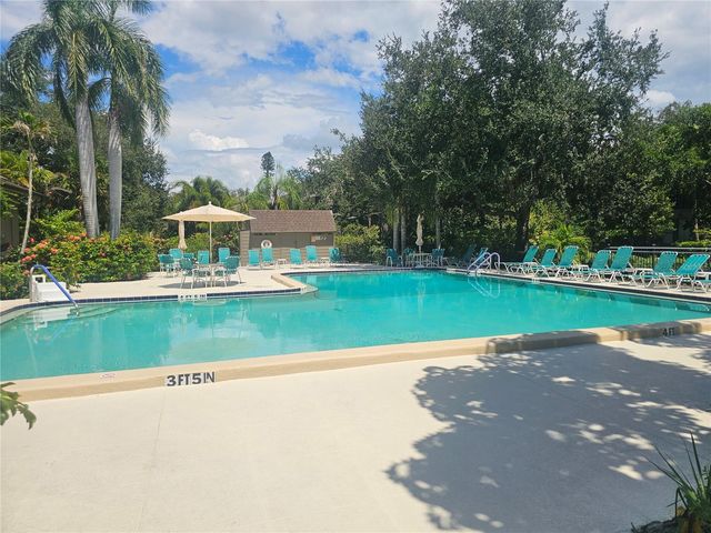 1720 GLENHOUSE DRIVE 328, Sarasota, FL 34231