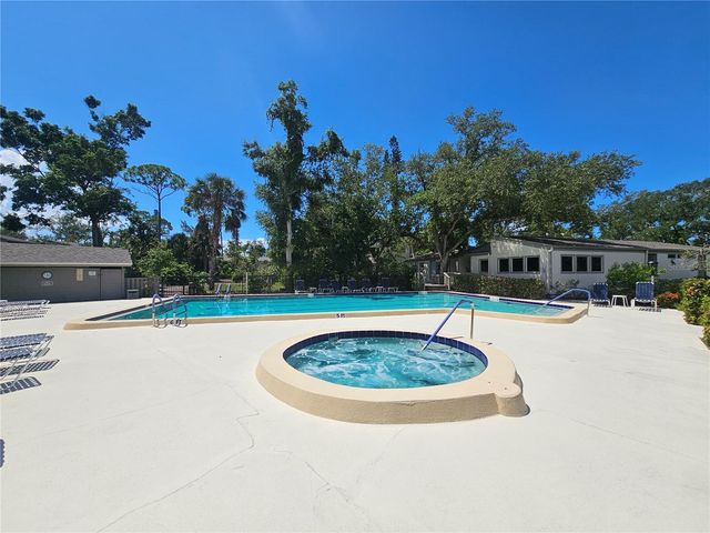 1720 GLENHOUSE DRIVE 328, Sarasota, FL 34231