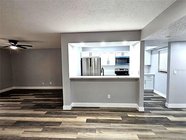 1720 GLENHOUSE DRIVE 328, Sarasota, FL 34231