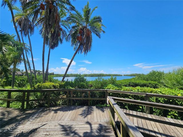 1720 GLENHOUSE DRIVE 328, Sarasota, FL 34231