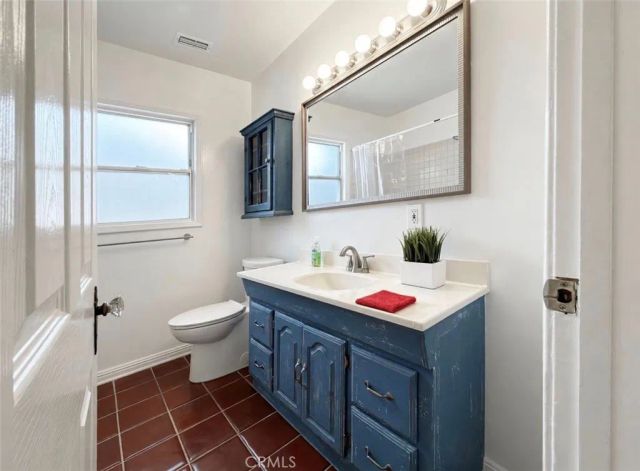 5493 E 29th Street, Long Beach, CA 90815