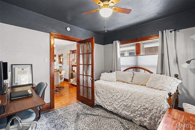 6112 Newport Avenue, St Louis, MO 63116