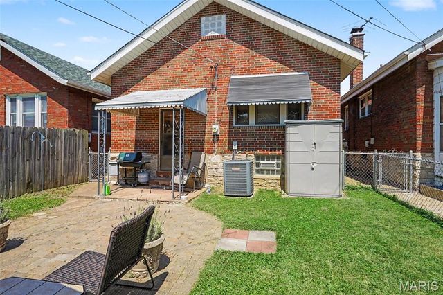 6112 Newport Avenue, St Louis, MO 63116