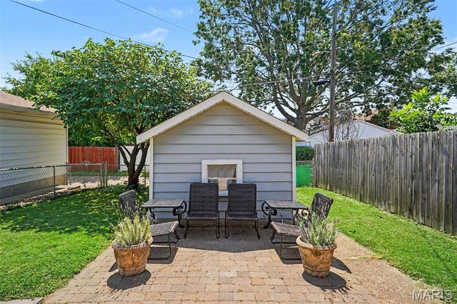 6112 Newport Avenue, St Louis, MO 63116