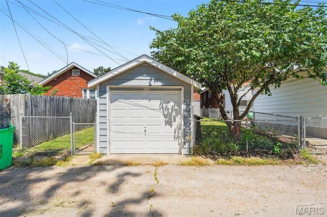 6112 Newport Avenue, St Louis, MO 63116