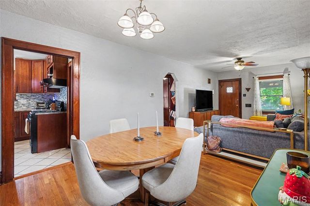 6112 Newport Avenue, St Louis, MO 63116