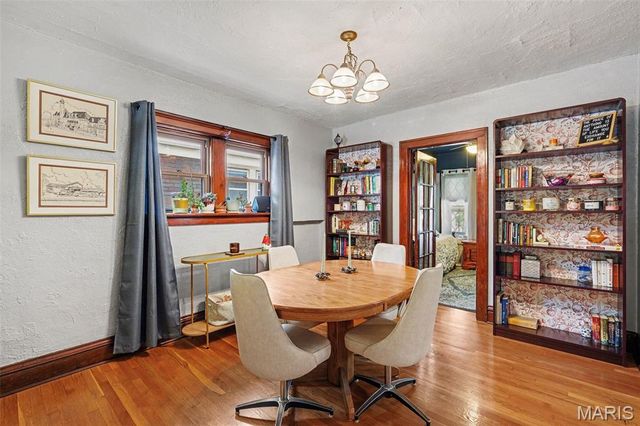 6112 Newport Avenue, St Louis, MO 63116