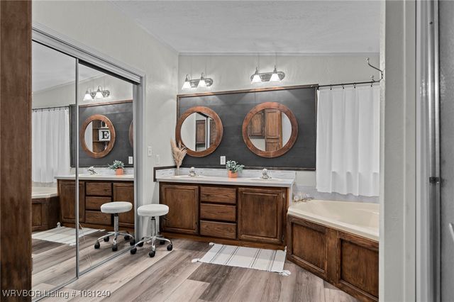 5211 Bowers Loop, Hackett, AR 72937