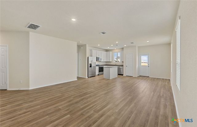 601 Sonterra Boulevard, Jarrell, TX 76537