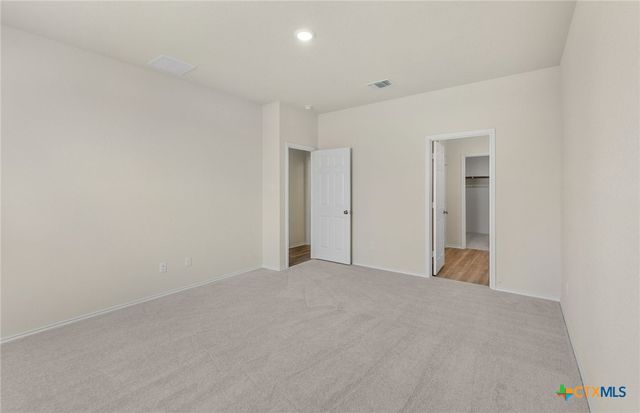 601 Sonterra Boulevard, Jarrell, TX 76537