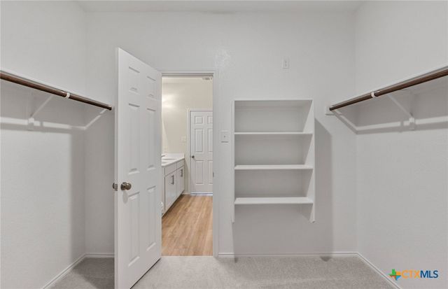 601 Sonterra Boulevard, Jarrell, TX 76537