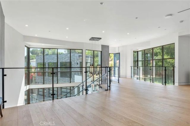 4653 Vanalden Avenue, Tarzana, CA 91356