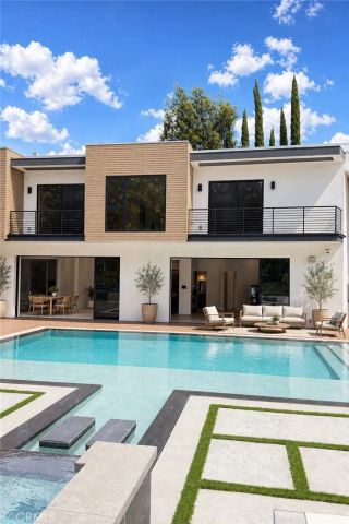 4653 Vanalden Avenue, Tarzana, CA 91356