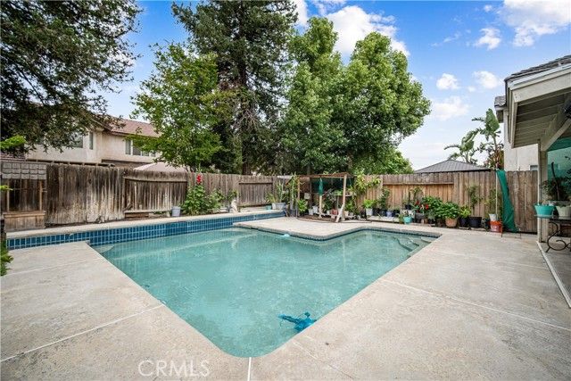 906 Devonshire, Bakersfield, CA 93312