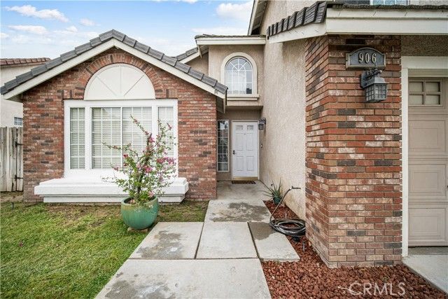 906 Devonshire, Bakersfield, CA 93312