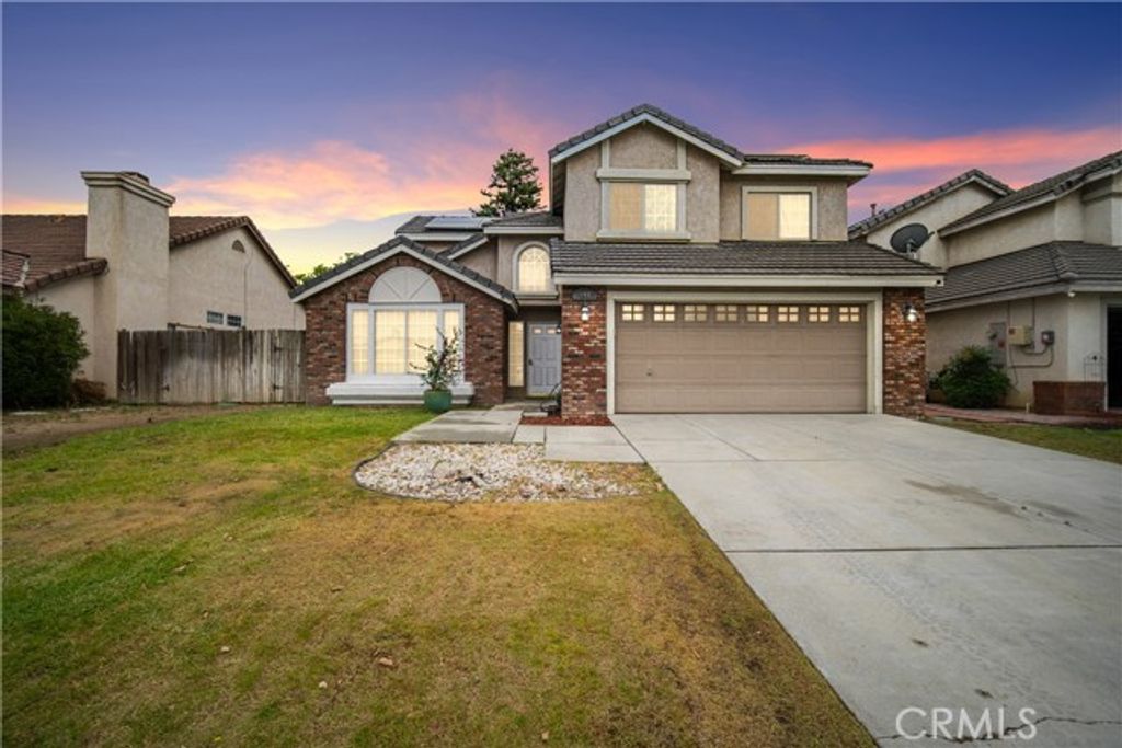 906 Devonshire, Bakersfield, CA 93312
