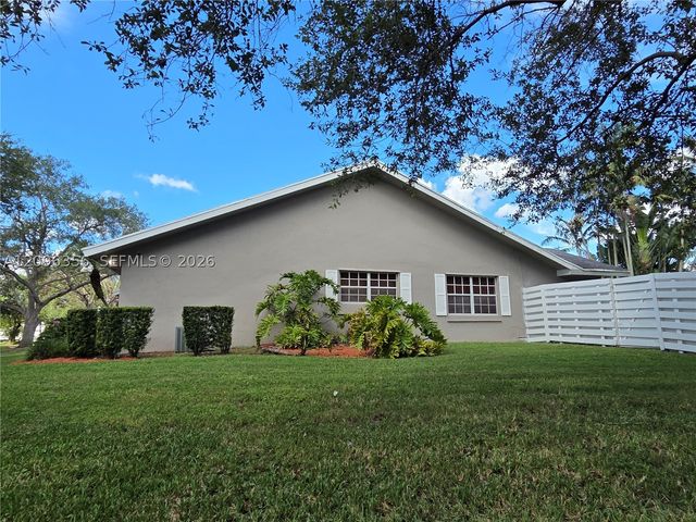 14863 SW 152nd Pl, Miami, FL 33196