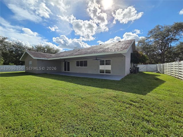 14863 SW 152nd Pl, Miami, FL 33196