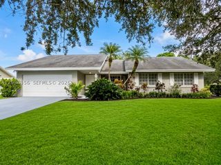 14863 SW 152nd Pl, Miami, FL 33196
