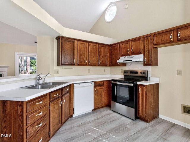 106 Majnun Lane, Cary, NC 27513