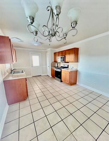 1614 York Creek Drive, Houston, TX 77014