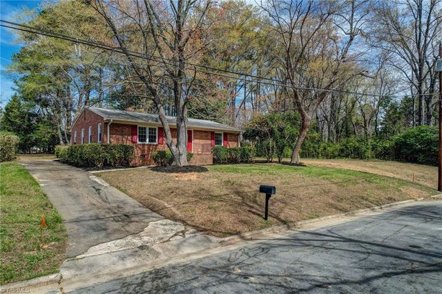 805 Claymore Court, Reidsville, NC 27320