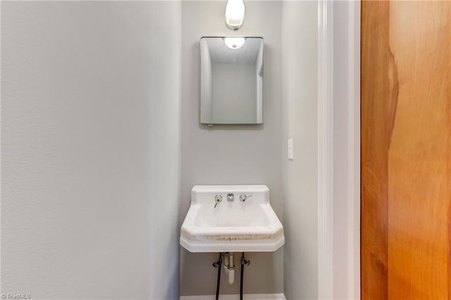 805 Claymore Court, Reidsville, NC 27320